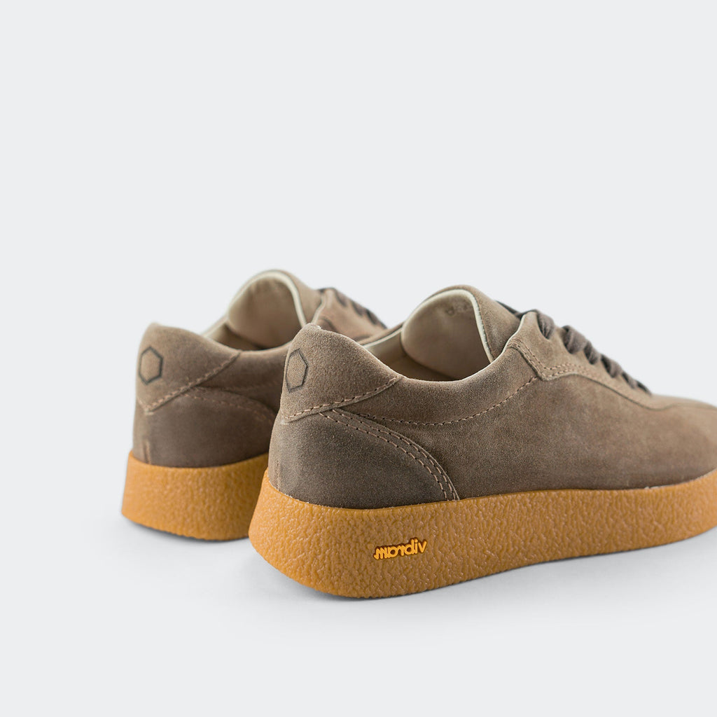 #color_taupe-oily-suede