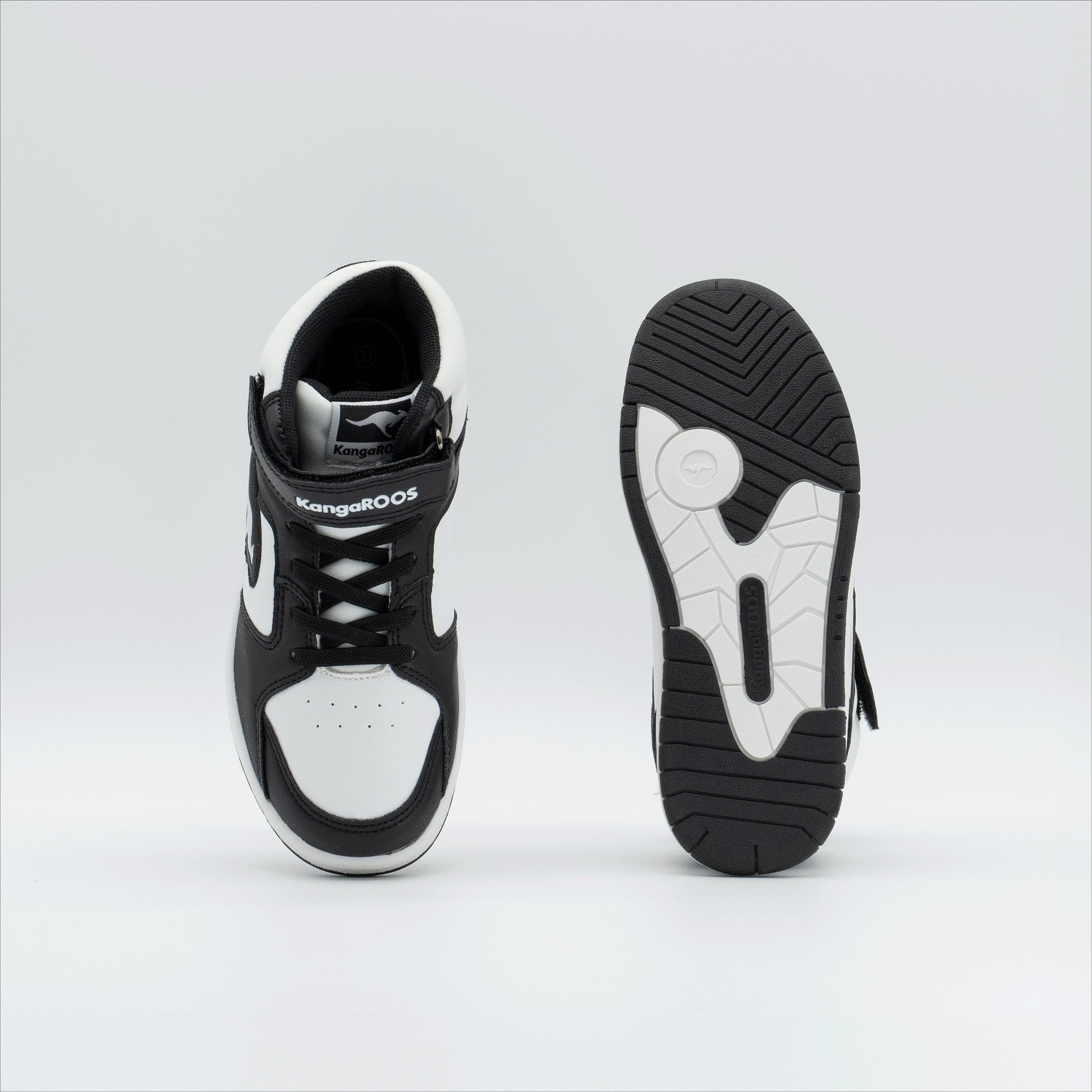 #color_jet-black-white