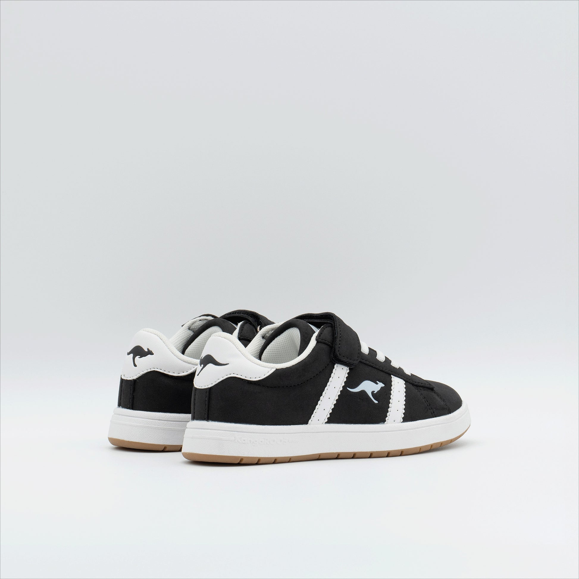 #color_jet-black-white