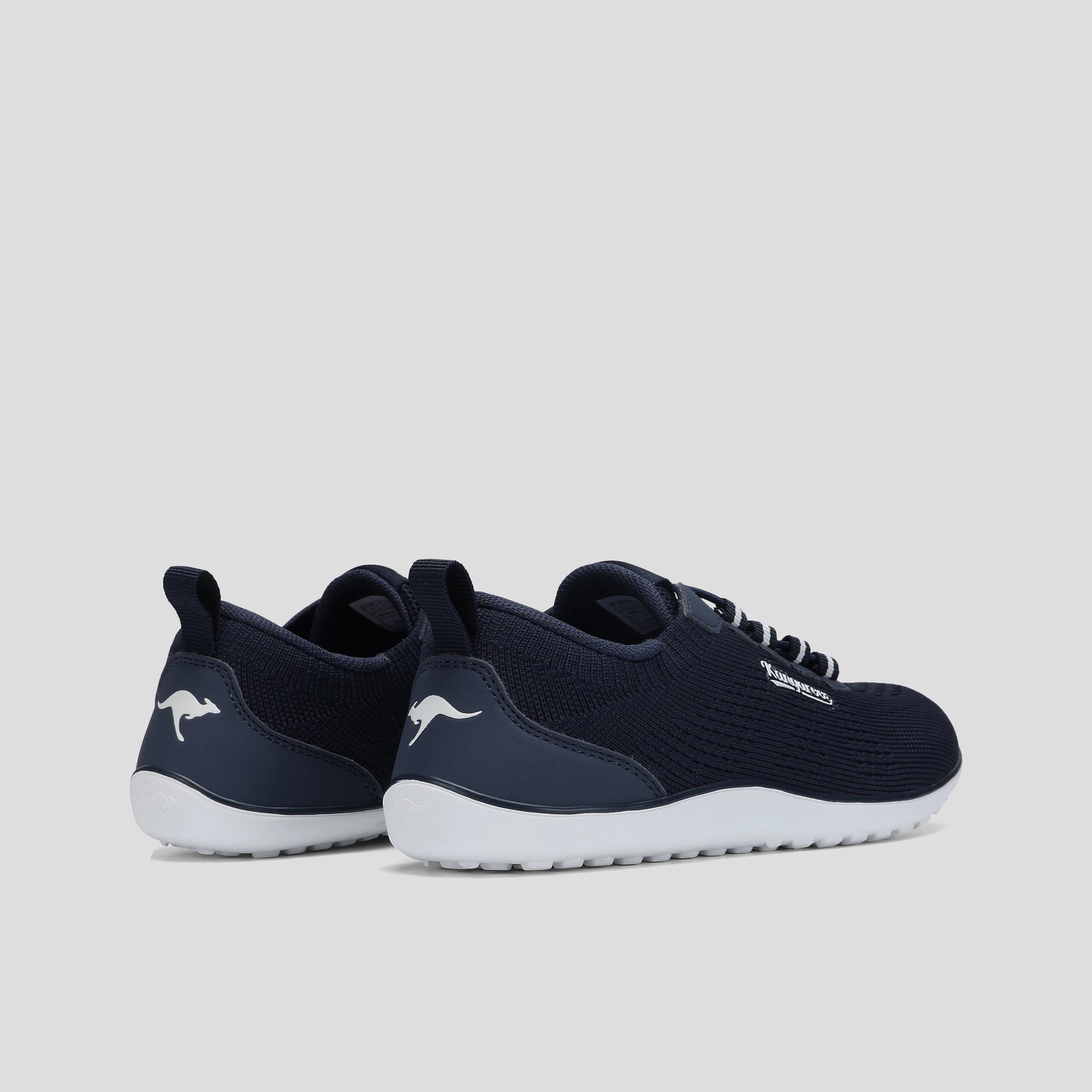 #color_dk-navy-white