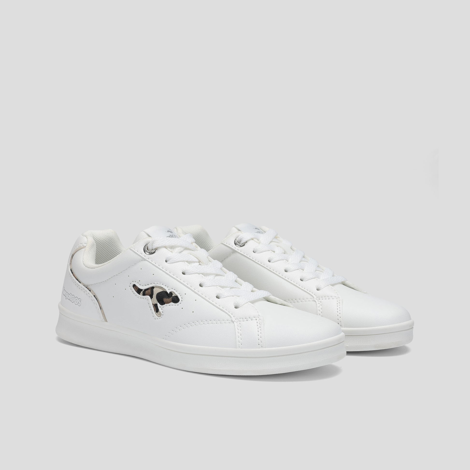 #color_white-leo