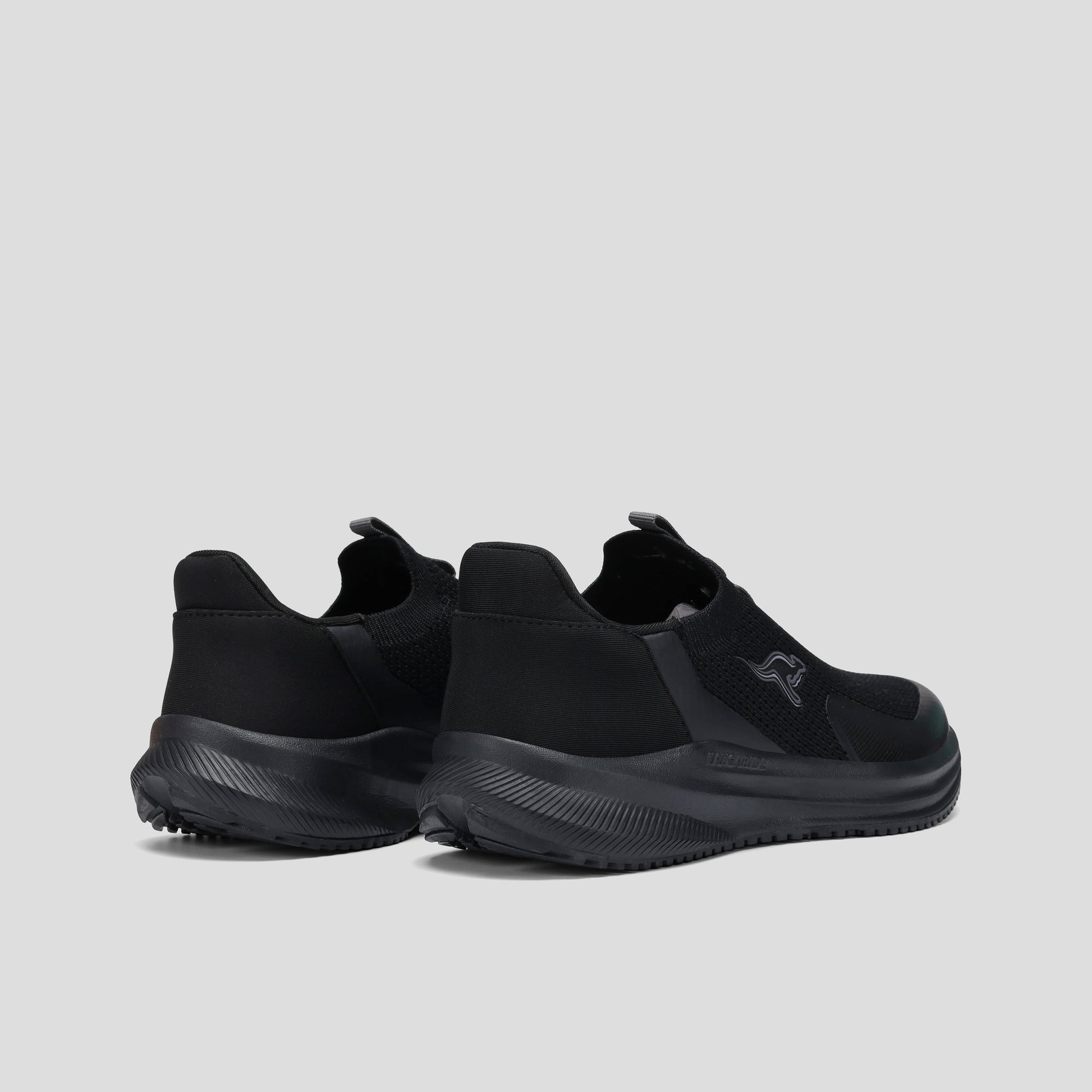 #color_jet-black-mono