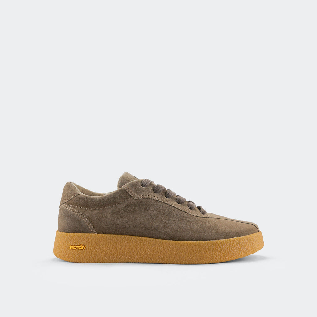 #color_taupe-oily-suede