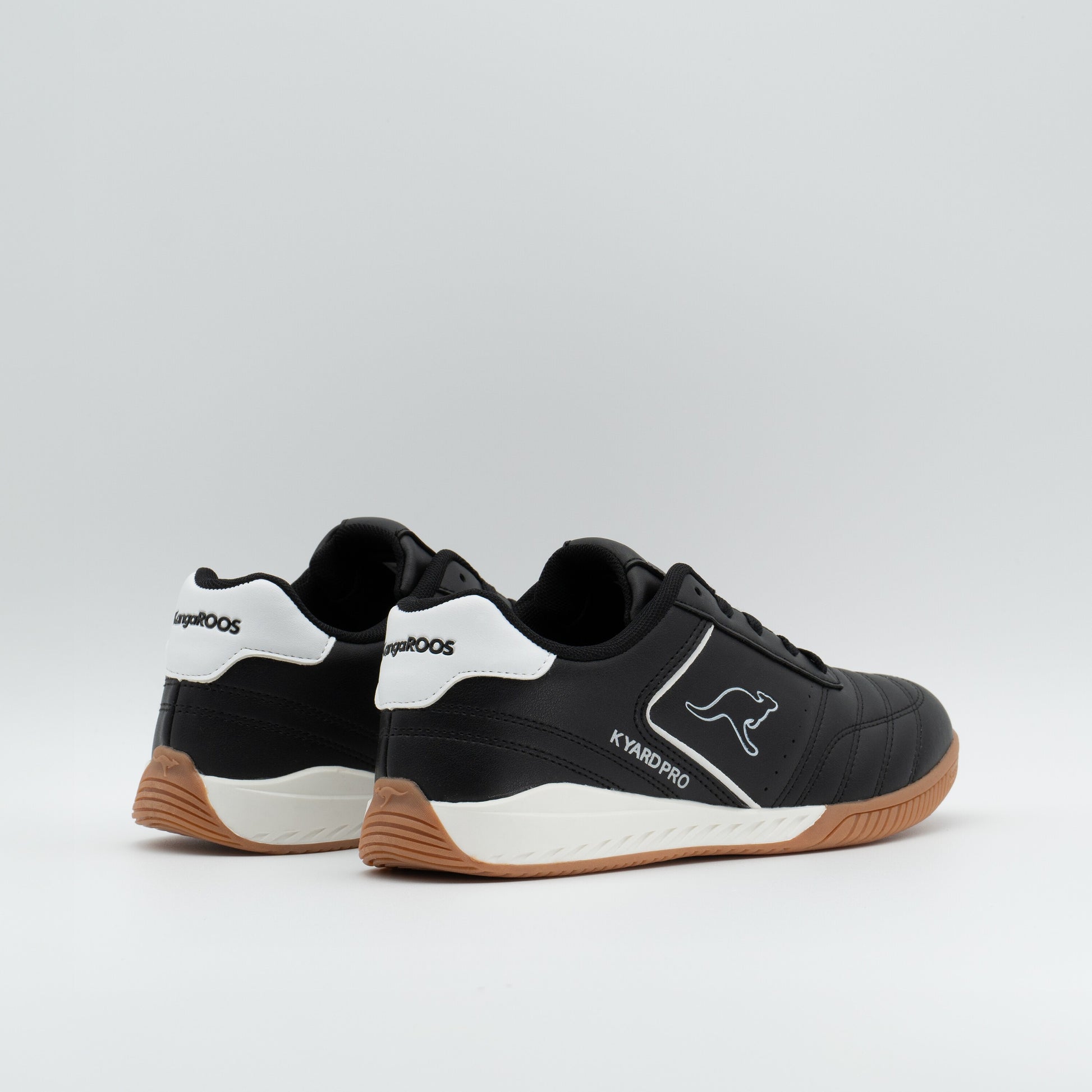 #color_jet-black-white